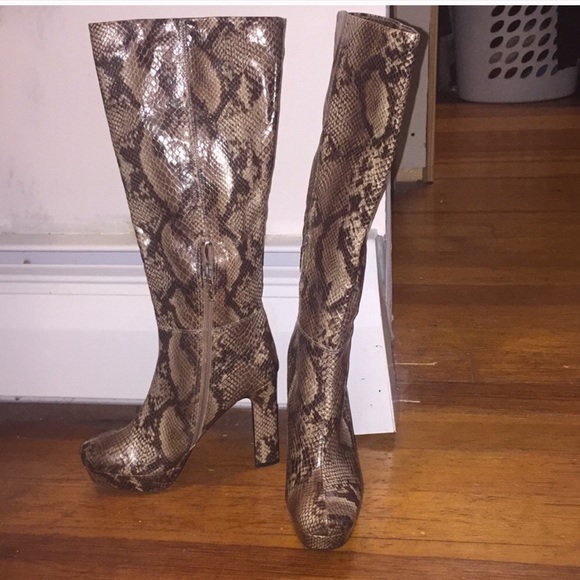 Python Boots - Picture 4 of 4